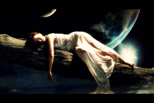 Lunar magick for beginners: how the womb aligns with the moon's cycles.