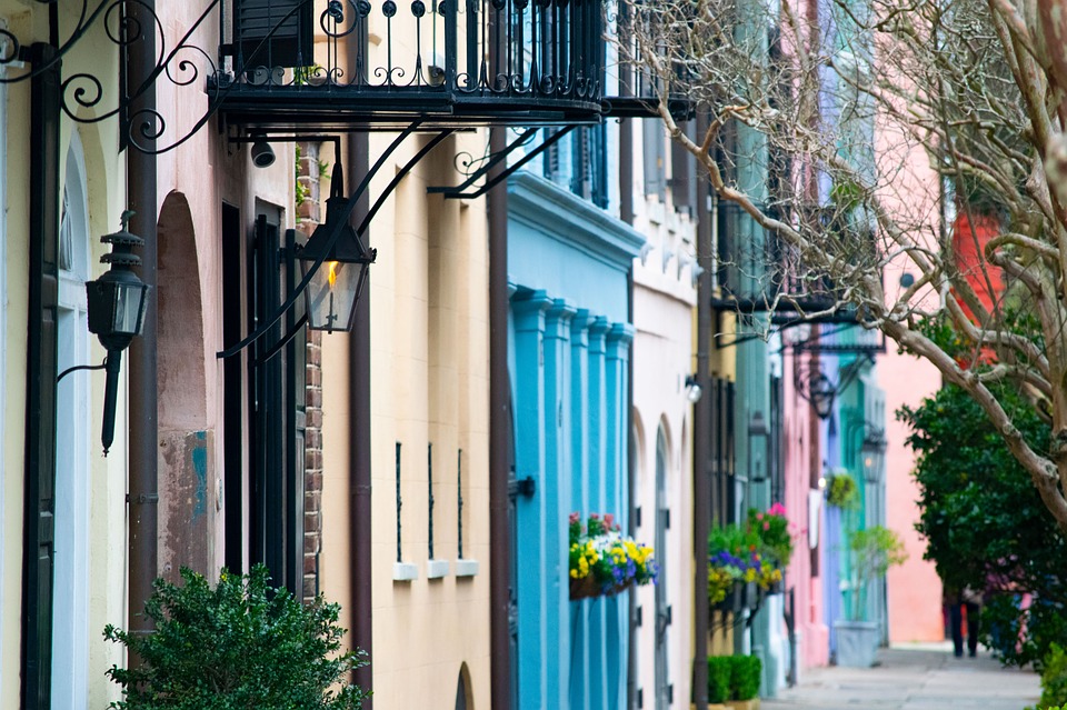 Do you want to vacation at a witchy spot with history, hauntings and good food? Charleston is the place for you!