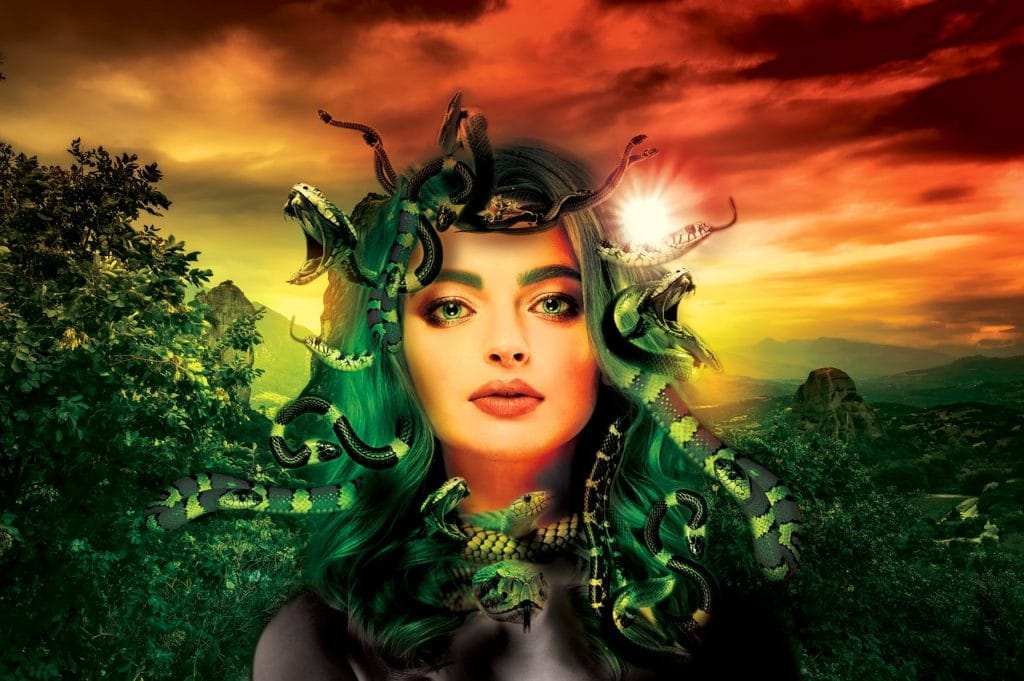 Snake Dreams can sometimes be a god or goddess calling to you.